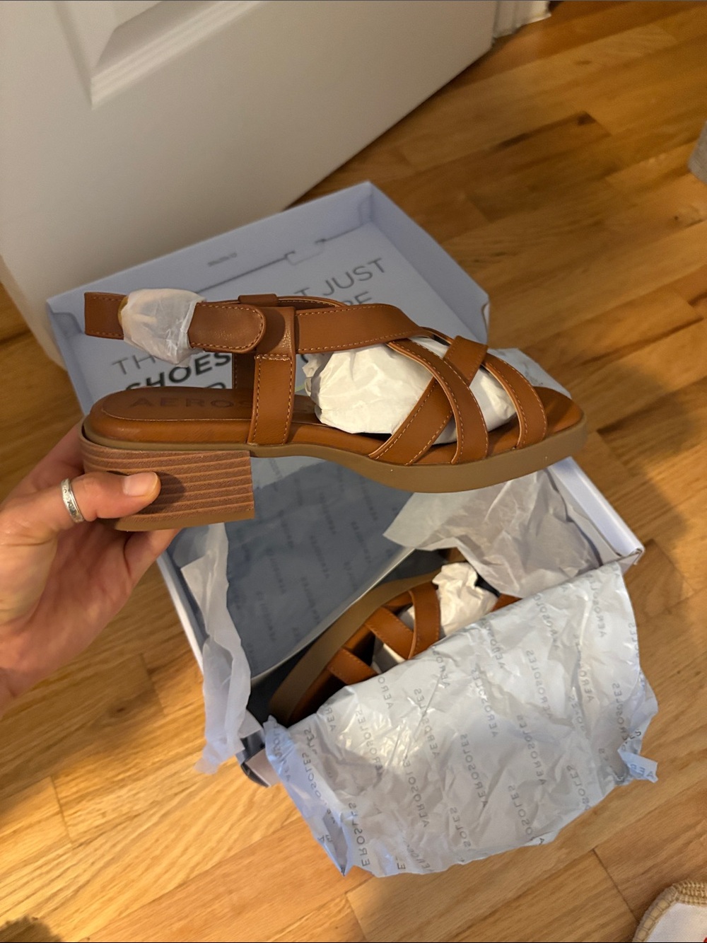 AEROSOLES Brown Strappy Block Low Heel Sandal - Size 9